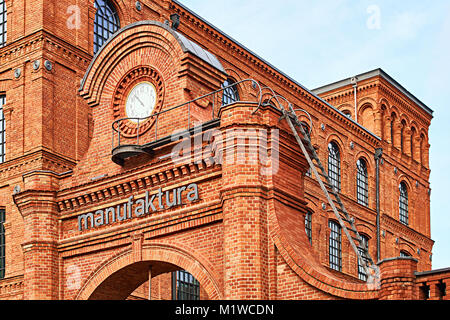 Eingang der Manufaktura, einem Arts Center, Shopping Mall, und Freizeitkomplex in Lodz, Polen Stockfoto