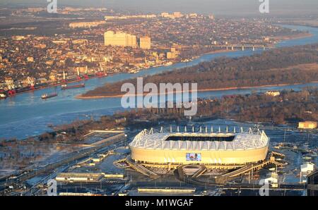 Rostow-am-Don, Russland. 1 Feb, 2018. Der russische Präsident Wladimir Putin nimmt eine Antenne Tour zum Stadion Einrichtungen gebaut für den 2018 FIFA World Cup vom 1. Februar 2018 in Rostow-am-Don, Russland. Die Region wird Gastgeber fünf Gleichen während des Turniers. Credit: Planetpix/Alamy leben Nachrichten Stockfoto