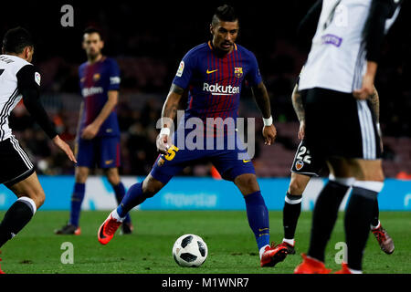 Camp Nou, Barcelona, Spanien. 01. Februar, 2018. Die halbfinale der La Copa de S.M. El Rey 17/18 auf das Match zwischen dem FC Barcelona und Valencia CF im Camp Nou, Barcelona, Spanien. Credit: G. Loinaz. Credit: G. Loinaz/Alamy Leben Nachrichten Paulinho Stockfoto