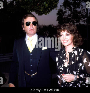 Datei. 2 Feb, 2018. Fast vier Jahrzehnte nach dem Unerklärlichen ertrinken Tod von Hollywoodstar Natalie Wood, Ermittler Los Angeles County Sheriff's sagen, dass sie dann - Ehemann, Schauspieler Robert Wagner, ist jetzt eine Person von Interesse. Forscher wollen mit Wagner über die Umstände ihres Todes eine Nacht in 1981 zu sprechen, sagen Sie in den Interviews. Im Bild: Natalie Wood mit Robert Wagner. Credit: Michelson/Kugel Fotos/ZUMAPRESS.com/Alamy leben Nachrichten Stockfoto