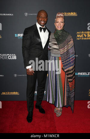 UNIVERSAL CITY, CA - Terry Crews und Rebecca King-Crews, bei der 26. jährlichen Movieguide Awards im Universal Hilton Universal City, Kalifornien am 2. Februar 2018. Credit: Faye Sadou/MediaPunch Stockfoto