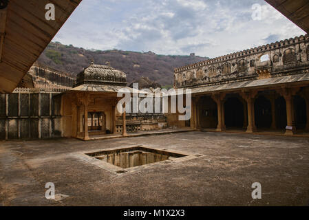 Innenraum der atmosphärischen Bundi Palace, Rajasthan, Indien ruiniert Stockfoto