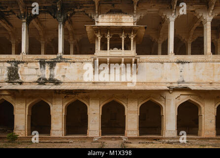 Innenraum der atmosphärischen Bundi Palace, Rajasthan, Indien ruiniert Stockfoto