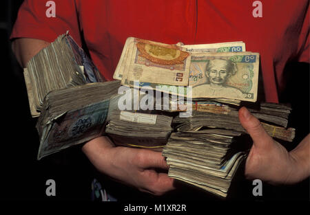 Myanmar (Birma). Yangon (Rangoon). Kilo von geringem Wert burmesischen Geld. Stockfoto