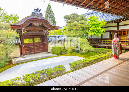 Geisha in Kyoto Tempel Stockfoto