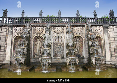 HANNOVER, Deutschland - 30. Juli: Es zählt die wichtigsten Gärten in Europa. Grand Cascade auf Gärten in den Herrenhäuser Gärten in Hannover, Deutsche auf J Stockfoto