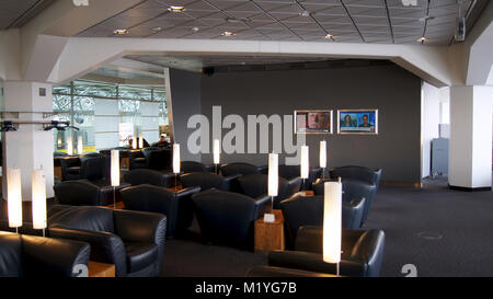 BERLIN, DEUTSCHLAND - Jan 17th, 2015: Sitzecke in der Business Lounge im internationalen Flughafen Berlin Tegel Stockfoto