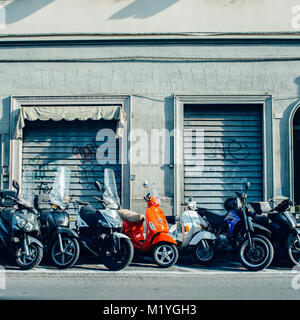 Rot italienische Vespa, Selektive Farbe Stockfoto