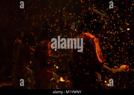 Puja in Varanasi, Uttar Pradesh, Indien Stockfoto