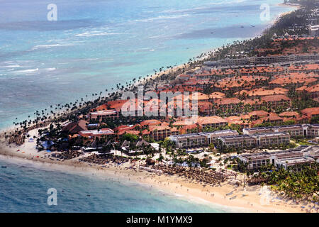 Luftaufnahme des Hotels an der Atlantikküste. Punta Cana. Dominikanische Republik Stockfoto