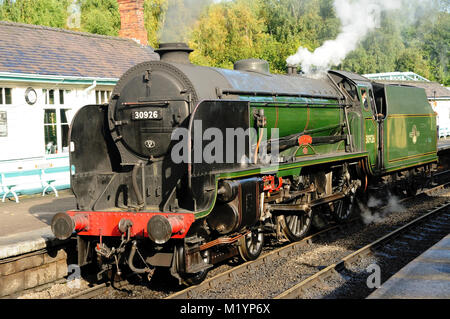 SR die Initiative 'Schulen' Klasse Nr. 30926 "Repton' am Gleis 2 bei Grosmont Station auf der North Yorkshire Moors Railway. Stockfoto