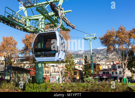 MADEIRA PORTUGAL MADEIRA eine Seilbahn Anschluss Zona Velha Altstadt von Funchal nach Monte, den Berg Fuchal Zona Velha Madeira Portugal EU Europa Stockfoto