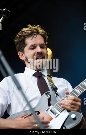 Der norwegische Sänger, Songwriter und Musiker Thomas Dybdahl ein Live Konzert in der norwegischen Musik Festival Bergenfest 2014 führt. Norwegen, 06.11.2014. Stockfoto