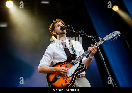 Der norwegische Sänger, Songwriter und Musiker Thomas Dybdahl ein Live Konzert in der norwegischen Musik Festival Bergenfest 2014 führt. Norwegen, 06.11.2014. Stockfoto