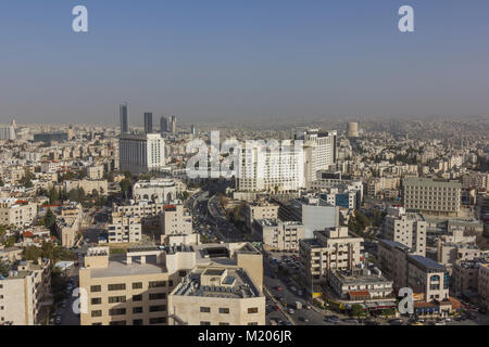 Die neue Innenstadt von Amman abdali Bereich - Jordanien Amman - Ansicht von modernen Gebäuden in Amman bei Nacht Stockfoto