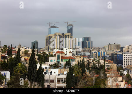 Stadt Amman - Jordan Gate Towers schöne Himmel Winter Stockfoto