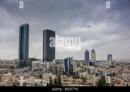 Die neue Innenstadt von Amman abdali Bereich - Jordanien Amman - Ansicht von modernen Gebäuden in Amman bei Nacht Stockfoto