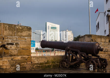 Casablanca, Marokko - 14. Januar 2018: Ansicht eines Kanons und Hotels von la Sqala Stockfoto