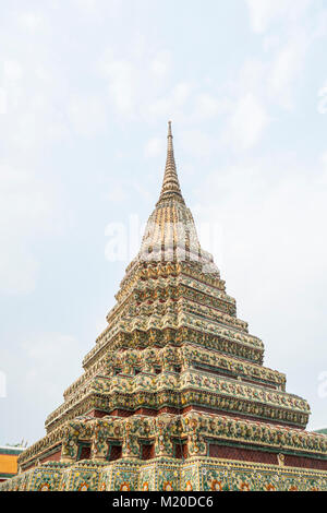 Die externe Dekorationen im Wat Pho Tempel in Bangkok, Thailand Stockfoto