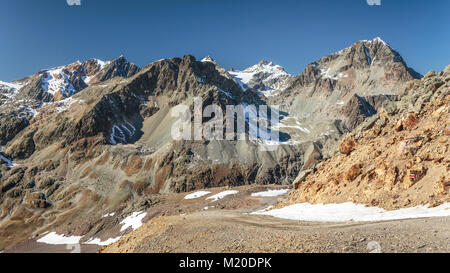 Der Piz Nair Gebirge oberhalb von St. Moritz, Schweiz, Europa. Stockfoto