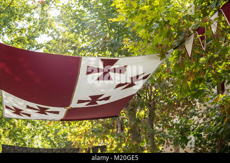 Schirme an eine traditionelle mittelalterliche Messe in Alcalá de Henares, Madrid, Spanien Stockfoto