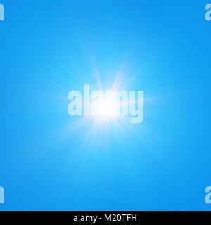 Strahlende Sonne in einem klaren blauen Himmel, im Sommer oder Frühling Stockfoto