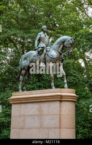 Statue von Lieutenant General George Washington, Washington National Cathedral, 3101 Wisconsin Avenue NW, Washington DC Stockfoto