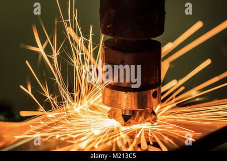 Beleuchtung Spot Welding Mutter automotive Teil Stockfoto