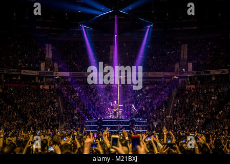 Manchester, Großbritannien. 2. Februar 2018. Lead Sänger und Keyboarder Danny O'Donoghue, Lead Gitarrist Mark Sheehan und Drummer Glen macht der das Skript in der Manchester Arena 03/02/2018 durchführen Stockfoto