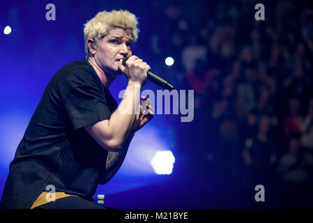 Manchester, Großbritannien. 2. Februar 2018. Lead Sänger und Keyboarder Danny O'Donoghue, Lead Gitarrist Mark Sheehan und Drummer Glen macht der das Skript in der Manchester Arena 03/02/2018 durchführen Stockfoto