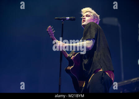Manchester, Großbritannien. 2. Februar 2018. Lead Sänger und Keyboarder Danny O'Donoghue, Lead Gitarrist Mark Sheehan und Drummer Glen macht der das Skript in der Manchester Arena 03/02/2018 durchführen Stockfoto