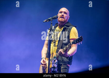 Manchester, Großbritannien. 2. Februar 2018. Lead Sänger und Keyboarder Danny O'Donoghue, Lead Gitarrist Mark Sheehan und Drummer Glen macht der das Skript in der Manchester Arena 03/02/2018 durchführen Stockfoto