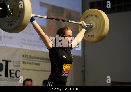 Durlach, Deutschland. 03 Feb, 2018. Carina Krieger (schifferstadt). GES/Gewichtheben/KSV Durlach - KSC 07 Schifferstadt, 03.02.2018 ------ | Nutzung der weltweiten Kredit: dpa/Alamy leben Nachrichten Stockfoto