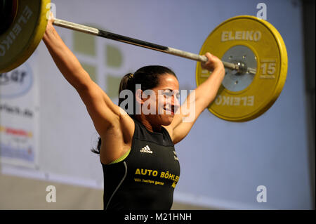 Durlach, Deutschland. 03 Feb, 2018. Natascha Scharnberg (durlach). GES/Gewichtheben/KSV Durlach - KSC 07 Schifferstadt, 03.02.2018 ------ | Nutzung der weltweiten Kredit: dpa/Alamy leben Nachrichten Stockfoto