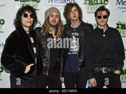 Philadelphia, PA, USA. 27. Januar, 2018. Englische Alternative Rock Band der Struts Stellen bei Radio 104,5 ist Winter Jawn auf WDR Live! Stockfoto