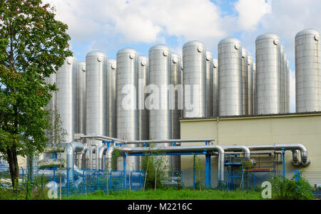 Wassertanks in umweltfreundliche industrielle Abwasserreinigung System für die Trinkwassergewinnung Stockfoto