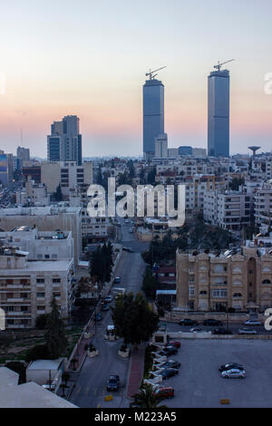 Stadt Amman - Jordan Gate Towers schöne Himmel Winter Stockfoto