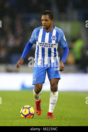 Jose Izquierdo von Brighton & Hove Albion in Aktion während des Spiels der Premier League im AMEX Stadium in Brighton. DRÜCKEN SIE VERBANDSFOTO. Bilddatum: Samstag, 3. Februar 2018. Siehe PA Geschichte FUSSBALL Brighton. Bildnachweis sollte lauten: Steven Paston/PA Wire. EINSCHRÄNKUNGEN: Keine Verwendung mit nicht autorisierten Audio-, Video-, Daten-, Fixture-Listen, Club-/Liga-Logos oder „Live“-Diensten. Online-in-Match-Nutzung auf 75 Bilder beschränkt, keine Videoemulation. Keine Verwendung in Wetten, Spielen oder Veröffentlichungen für einzelne Vereine/Vereine/Vereine/Spieler. Stockfoto