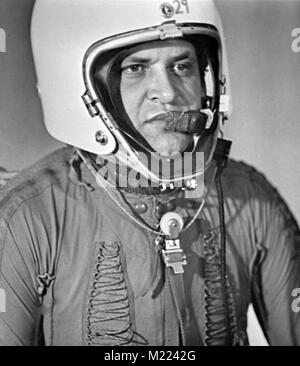 Gary Powers, Pilot von U-2-Spy Plane. Francis Gary Powers Tragen besonderer Druck Anzug für die Stratosphäre fliegen, amerikanischer Spion Pilot von Lockheed U-2 Aufklärer Stockfoto