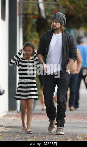 Gabriel Aubry und seine Tochter Nahla Aubry gehen gemeinsam zum Mittagessen mit: Gabriel Aubry, Nahla Aubry Wo: Los Angeles, Kalifornien, Vereinigte Staaten, wenn: 04 Jan 2018 Credit: WENN.com Stockfoto