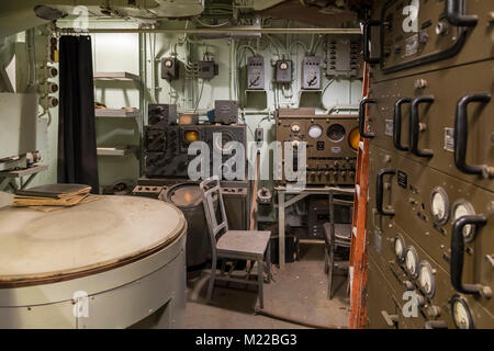 Houston, Texas - Das anwendungsgerät combat Information Center auf dem Linienschiff Texas, das im Zweiten Weltkrieg diente ich und Weltkrieg II. Wenn der Hauptschalter der CIC wurde da Stockfoto