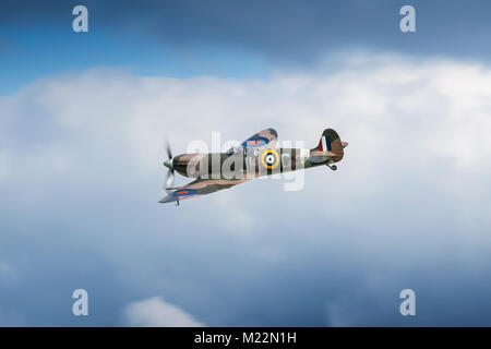 Supermarine Spitfire Vb-Registrierung BM 597 Fliegen Stockfoto