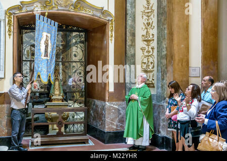 Buenos Aires Argentinien,Plaza de Mayo zentraler Platz,Catedral Metropolitana de Buenos Aires neoklassizistische katholische Kathedrale,innen,Seitenaltar, Stockfoto