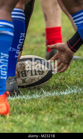 Rugby Union Football in einem Scrum. Stockfoto