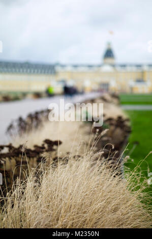 Schlossgarten Karlsruhe Schloss Karlsruhe Baden-Württemberg Deutschland Stockfoto