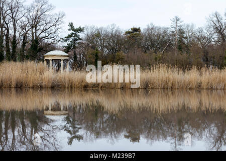 See an Karolyi Palace in Nagymagocs, Ungarn. Stockfoto