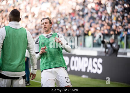 Turin, Italien. 04 Feb, 2018. Federico Bernardeschi (Juventus FC) während der Seria A Fußballspiel. FC Juventus vs Sassuolo. Juventus Turin gewann 4-0 in Turin, Allianz Stadion, Italien vom 4. Februar 2018. Credit: Alberto Gandolfo/Pacific Press/Alamy leben Nachrichten Stockfoto