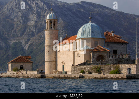 Unsere Liebe Frau von den Felsen Insel Kirche, Perast, Montenegro Stockfoto