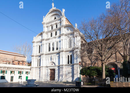 Das 15. Jahrhundert Renaissance Fassade der Chiesa di San Zaccaria, Campo S. Zaccaria Castello, Venice, Italien im Winter Stockfoto