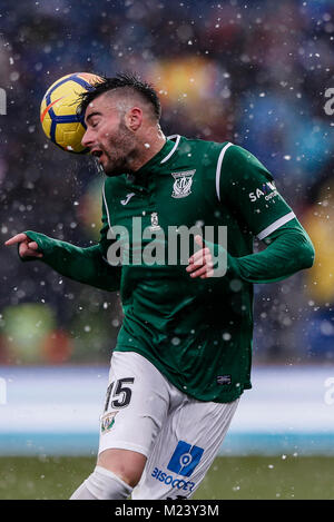 Diego Rico (Leganes FC) kämpft für die Kopfzeile mit La Liga Match zwischen Getafe CF vs Leganes FC im Coliseum Alfonso Perez Stadion in Madrid, Spanien, 4. Februar 2018. Credit: Gtres Información más Comuniación auf Linie, S.L./Alamy leben Nachrichten Stockfoto